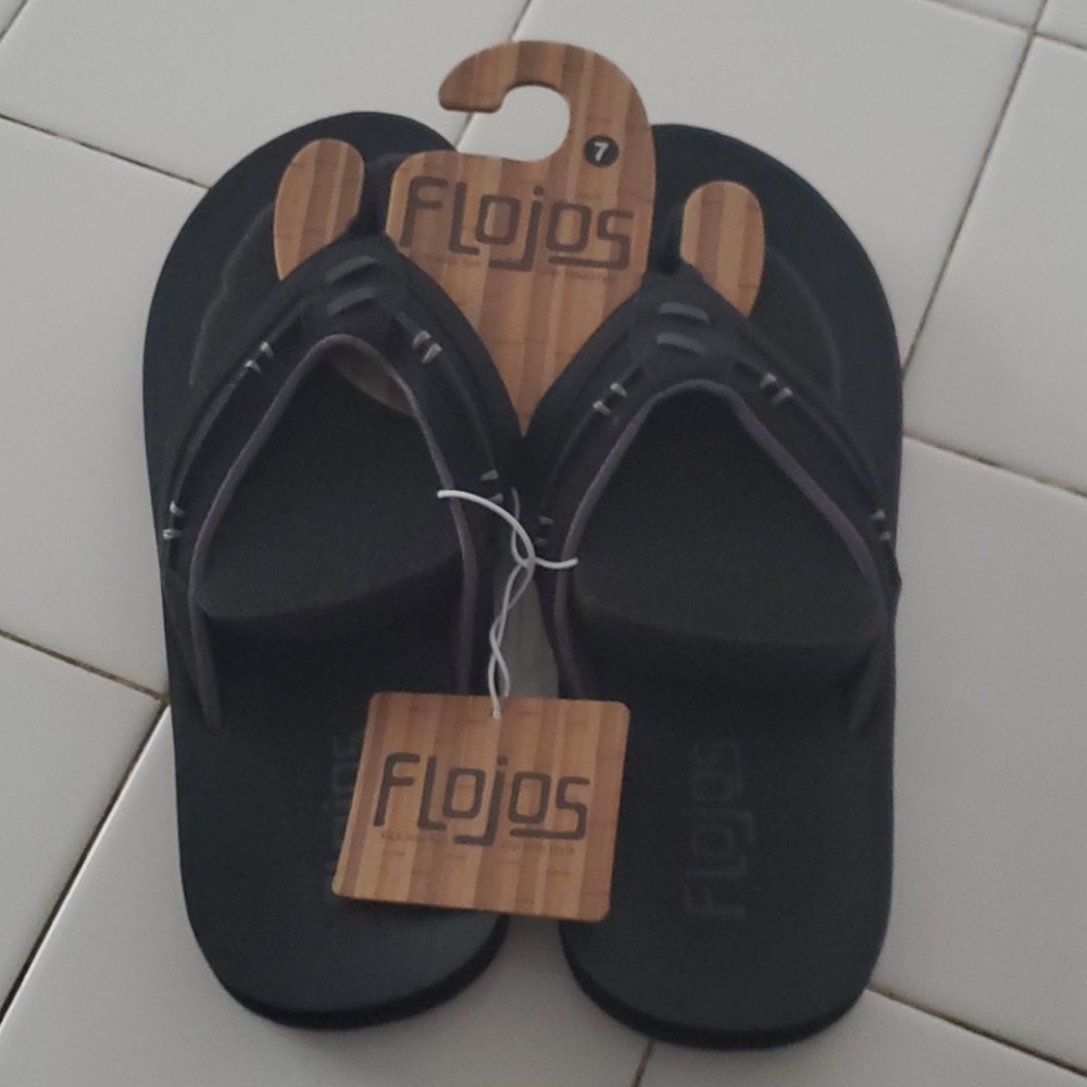 Flojos, size 7 New with Tags